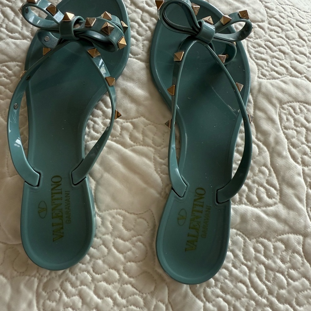 Valentino Garavani Blue Sandals with Bow rockstud flip flops